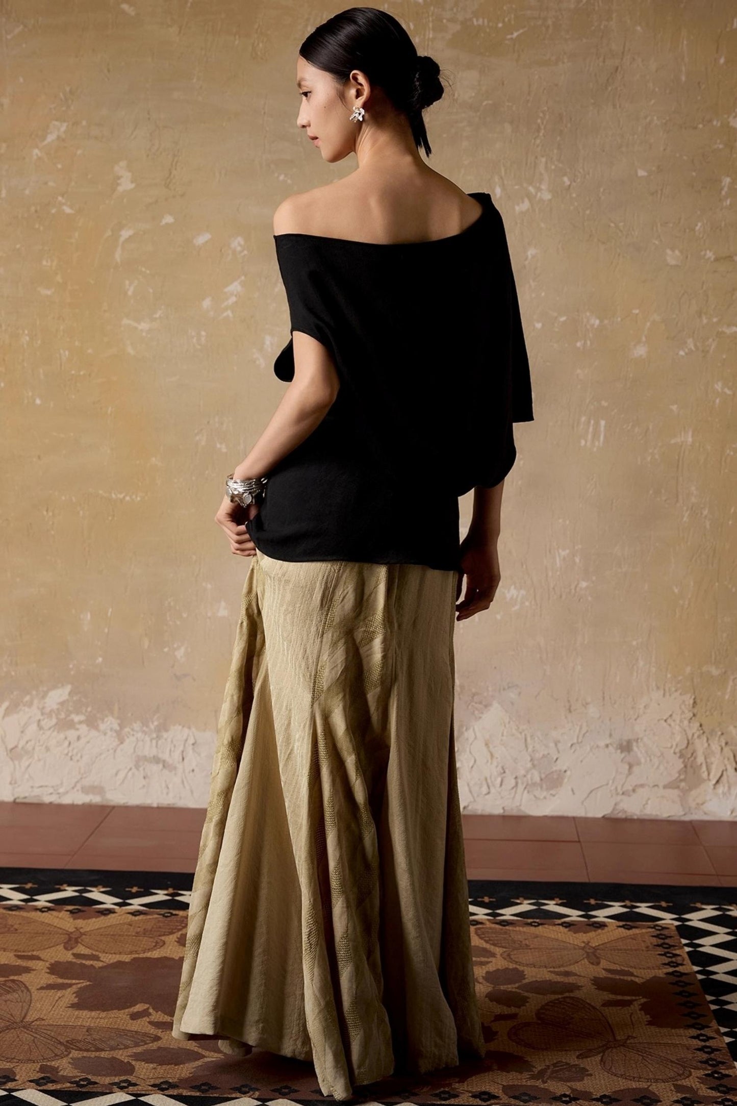 Black Shoulder Irregular Design T-Shirt