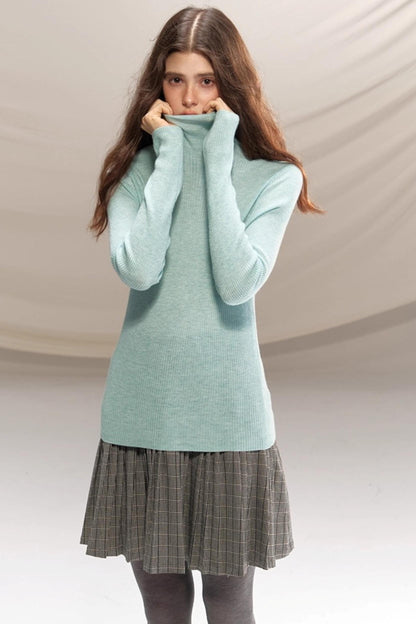 Seamless Wool Turtleneck Sweater