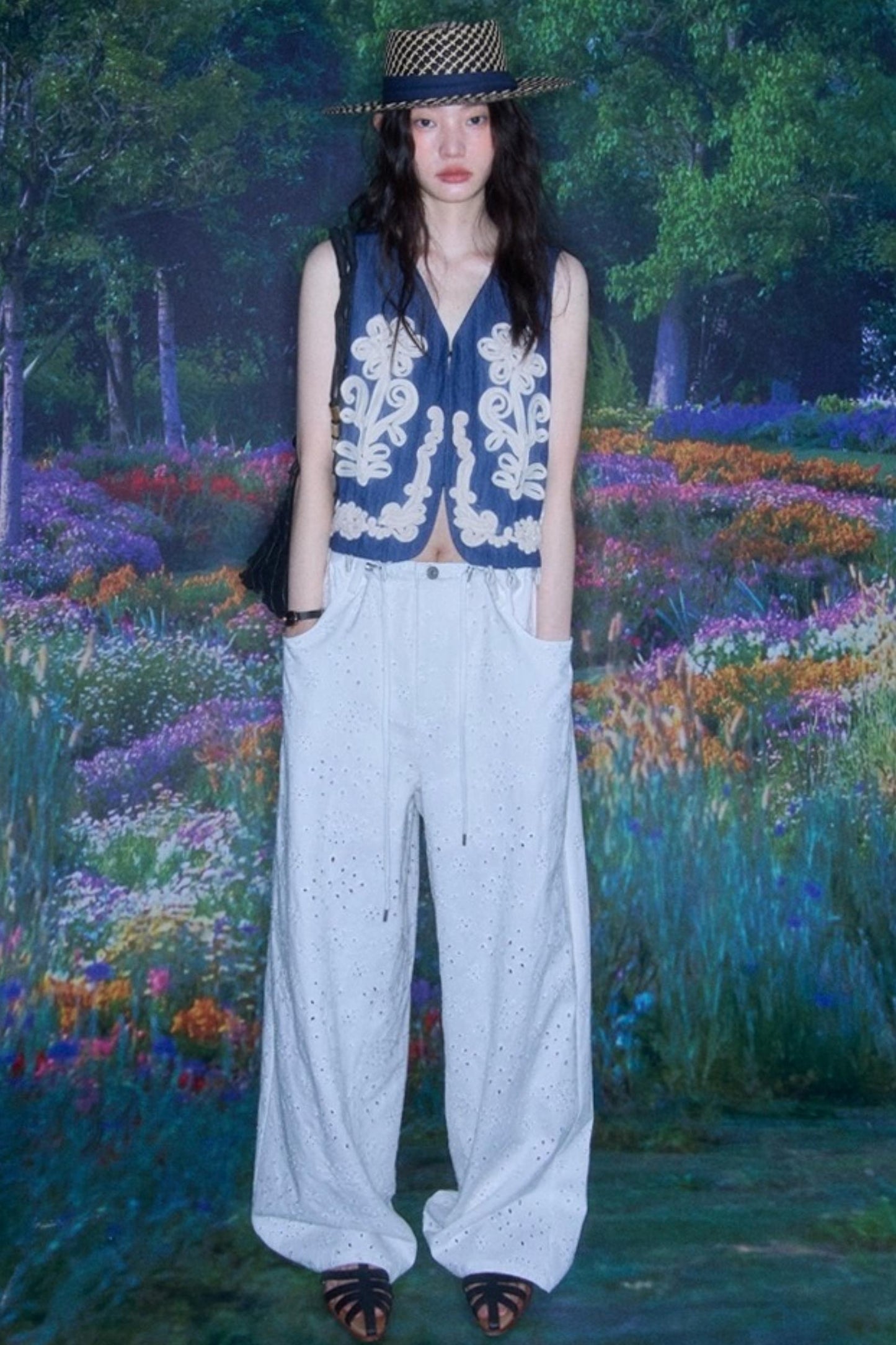 Vine & Shell Ensemble Skirt Set-Up