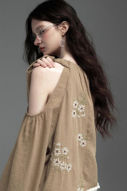 Neoclassical Embroidery Off-the-Shoulder Top