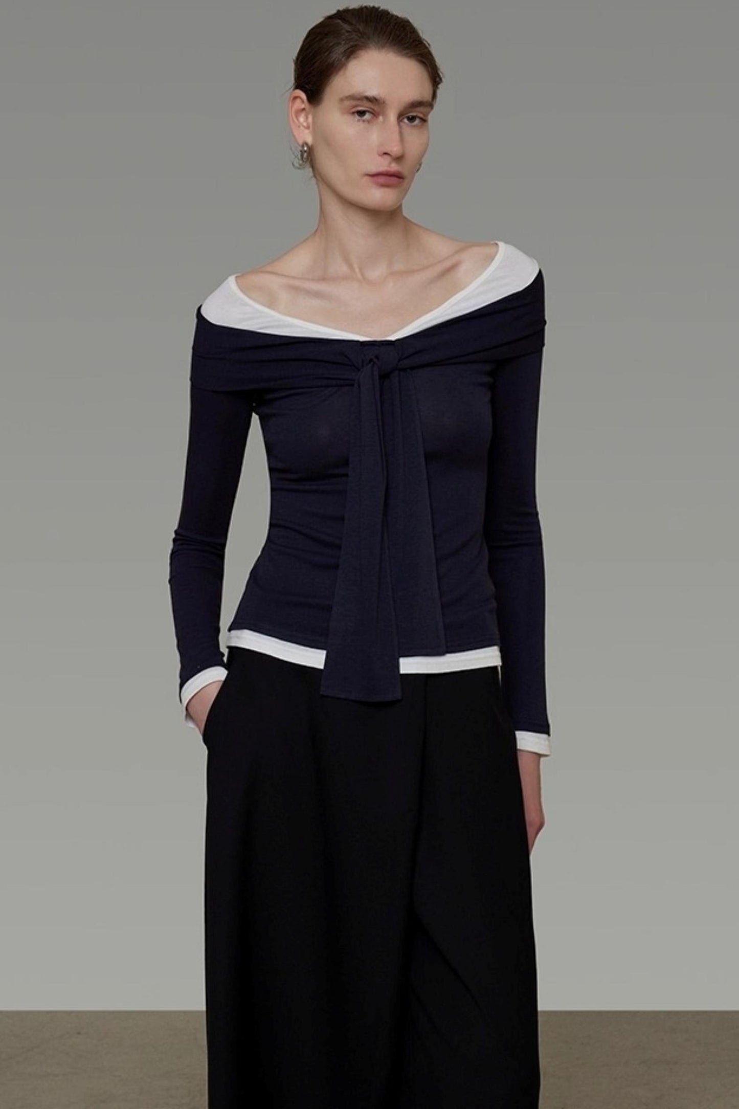 Contrasting One-Shoulder Knitwear