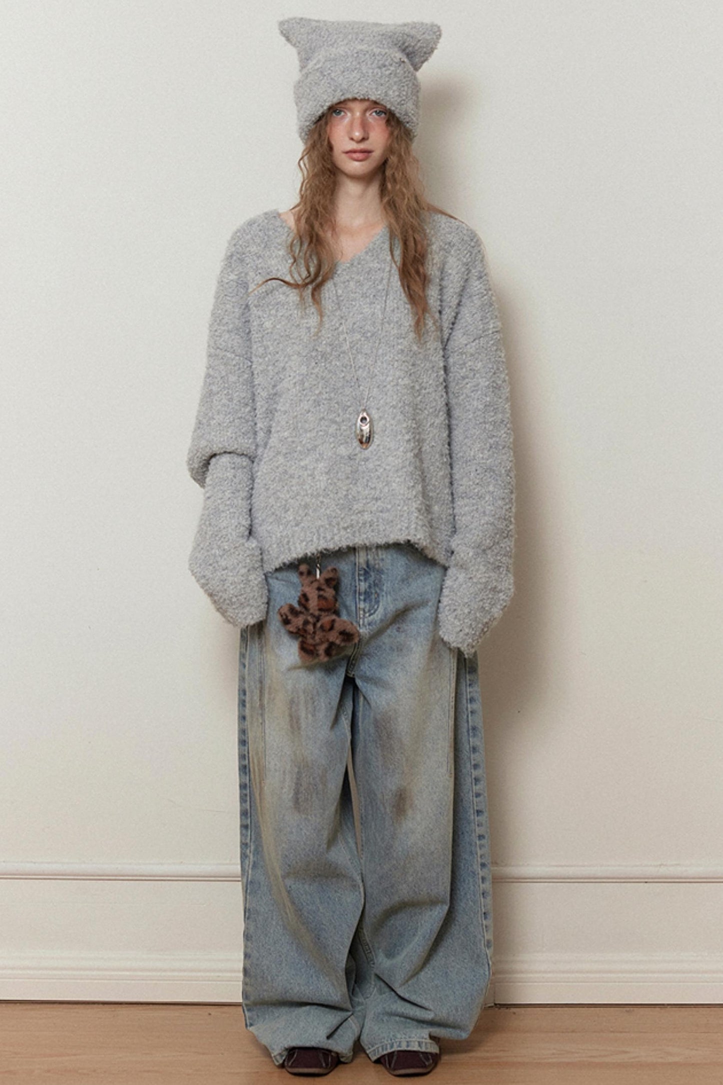 Gray Knit V-Neck Sweater Hat Set