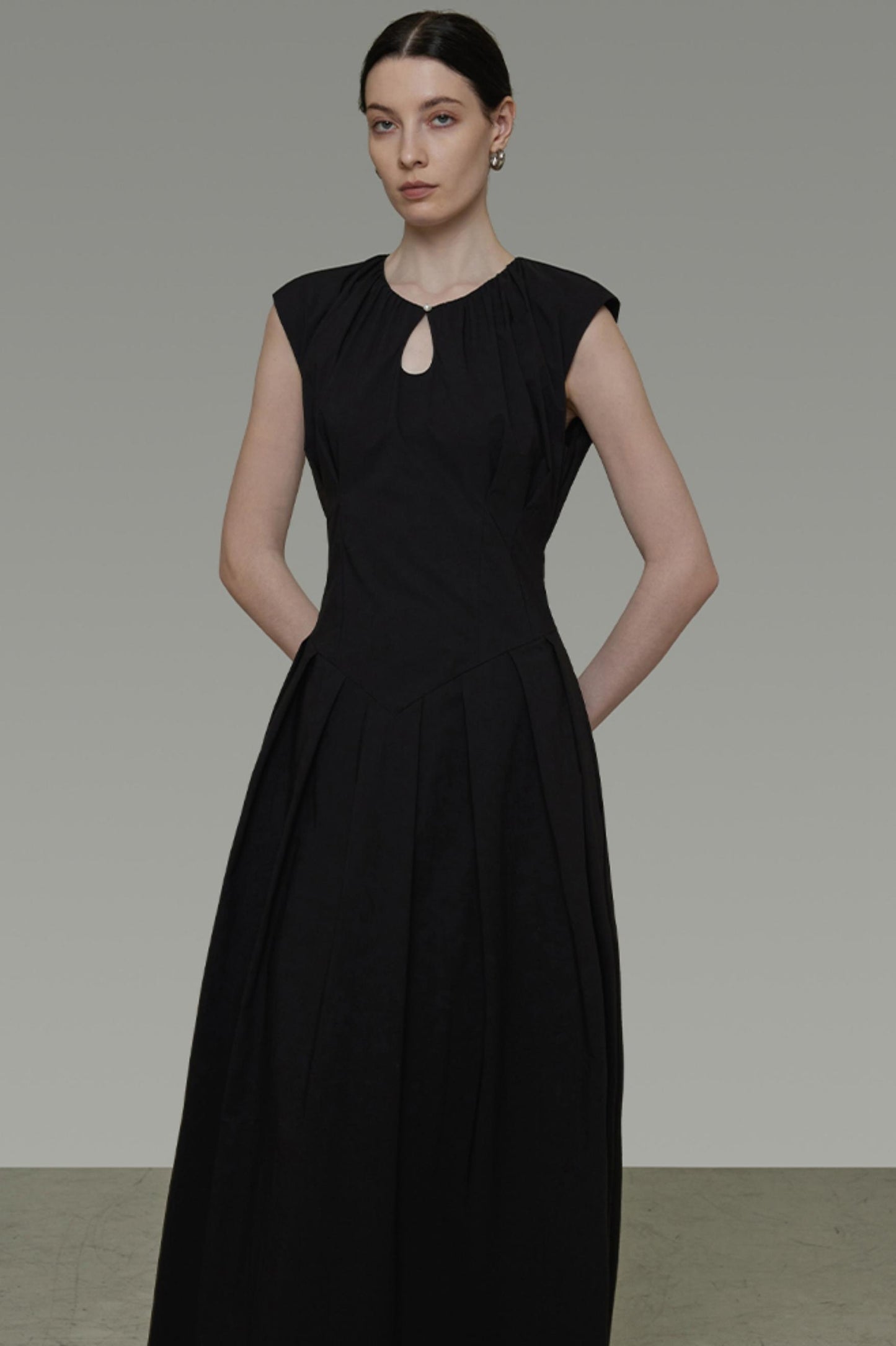 Chic Drop Black Dress