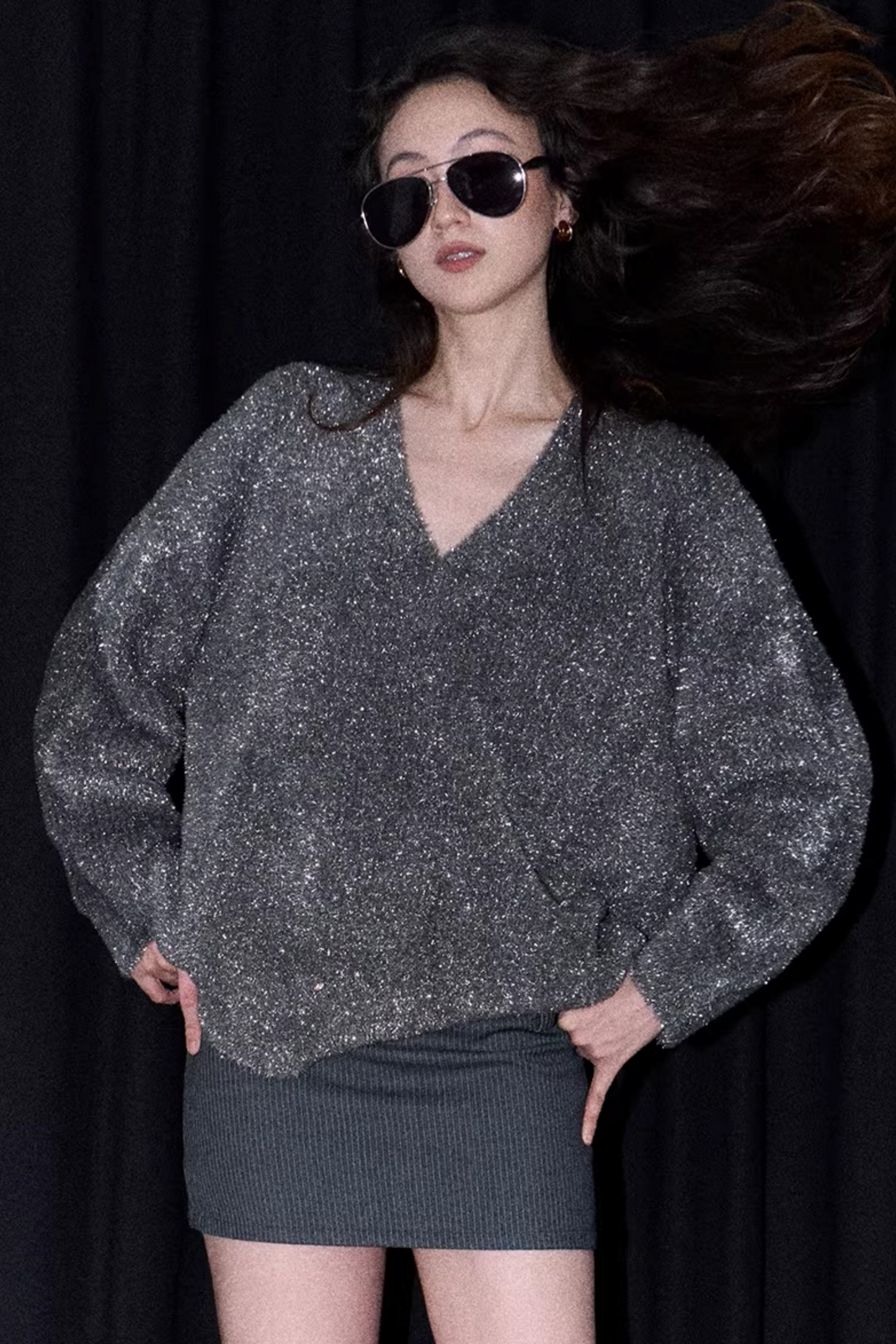 Silberner Faden V-Ausschnitt Strickpullover