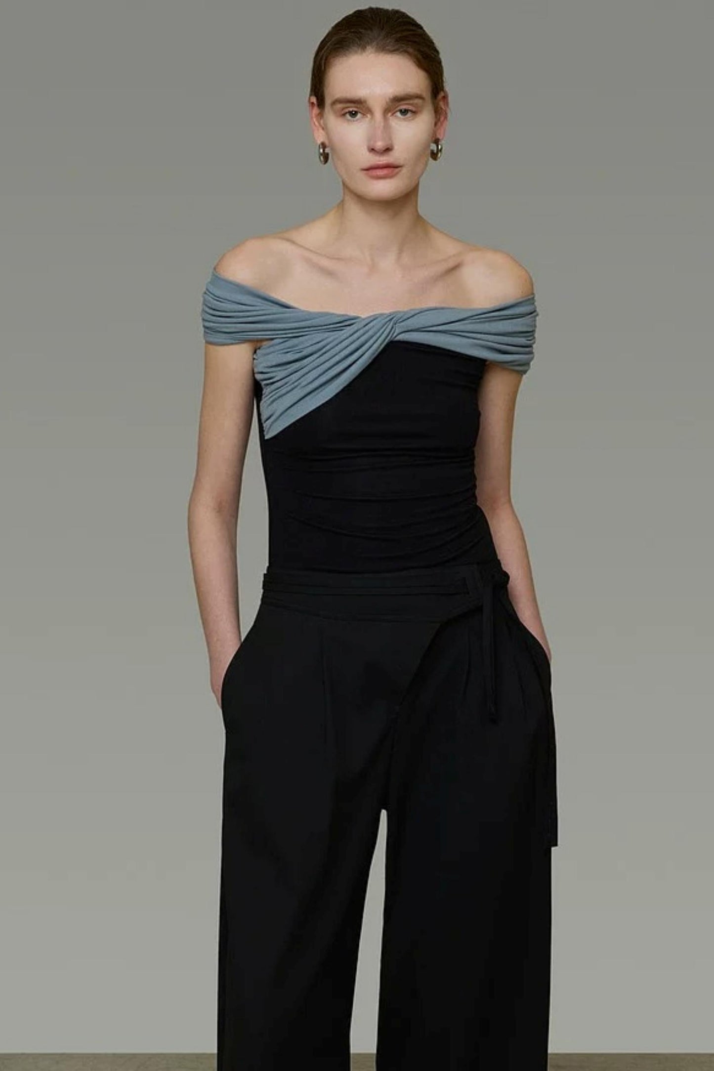 Off-Shoulder Knitted Top