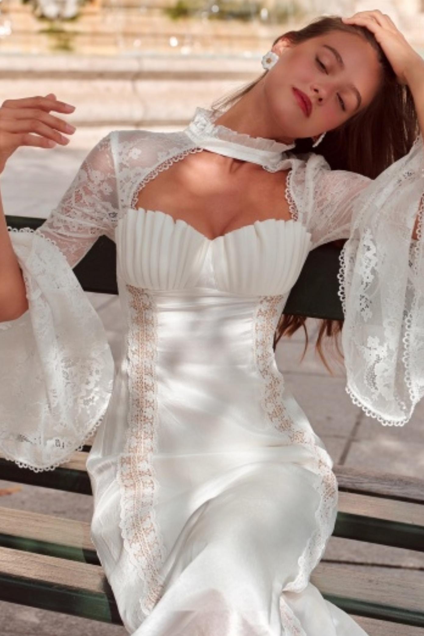 Moonlight Hera Lace Dress