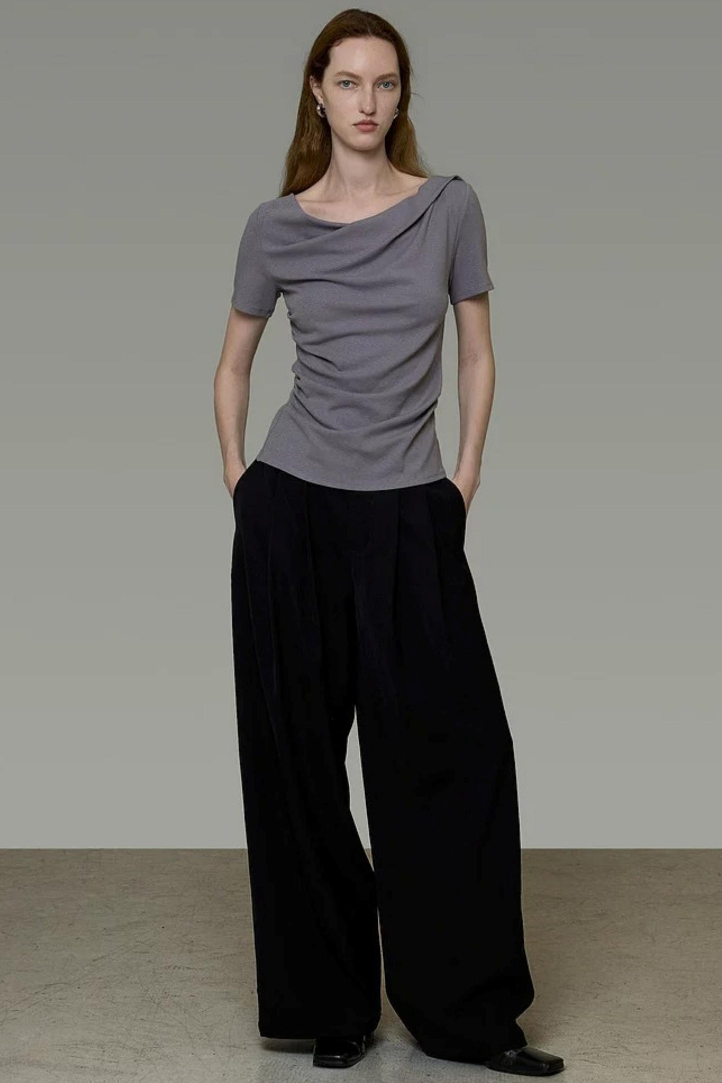 Asymmetrisches Oberteil mit Swing-Kragen