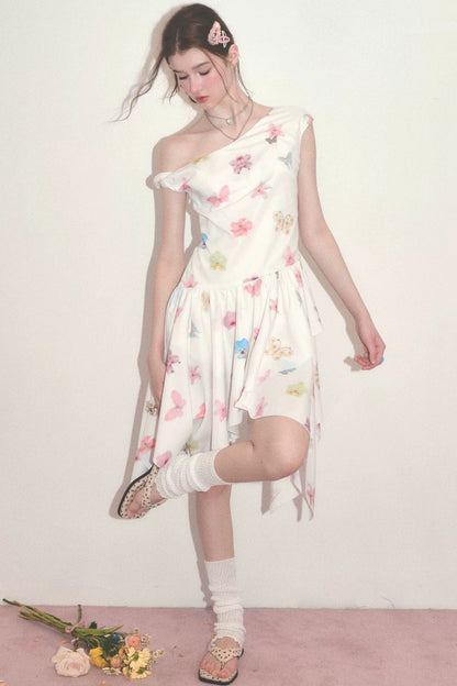 Schulterfreies Kleid mit Schmetterlings- und Blumenmuster und asymmetrischem Saum