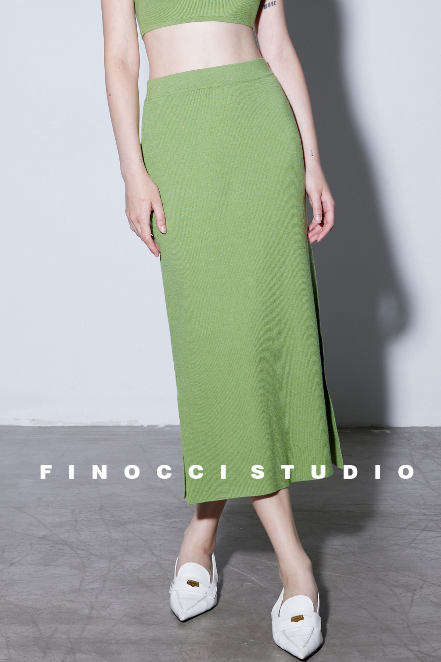 Minimalistisches Sling-Rock-Set aus Seiden-Lyocell