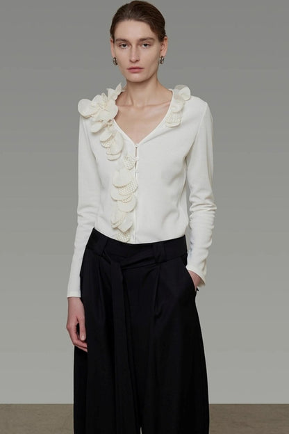 Three-Dimensional V-Neck Knitted Sweater