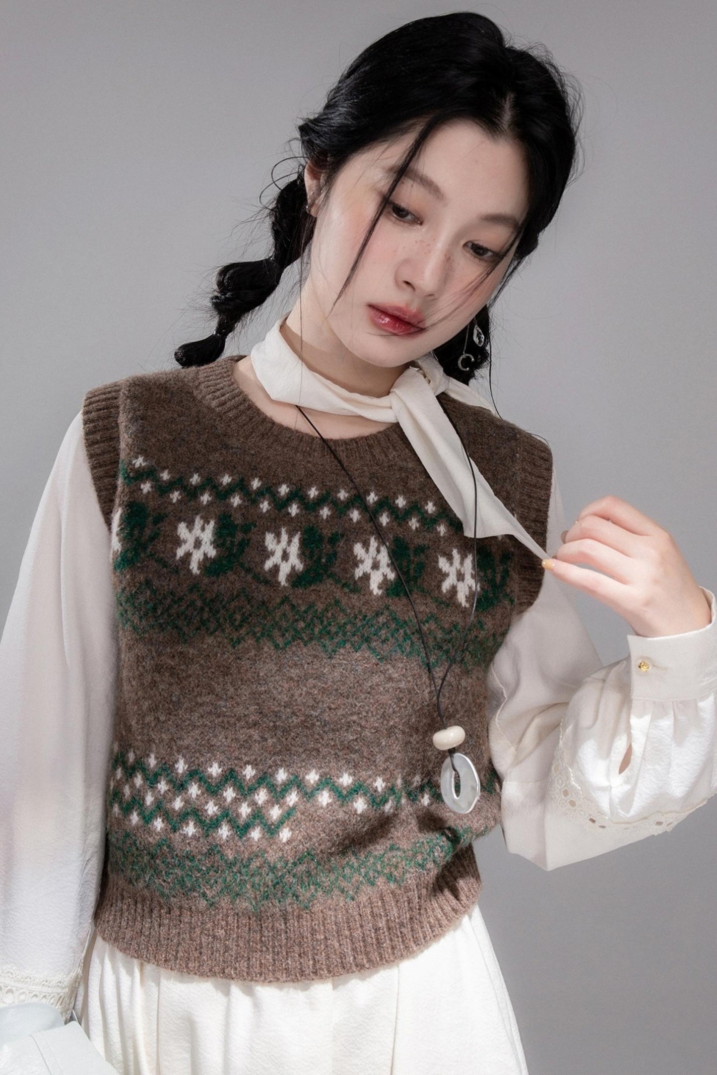 Contrasting Diamond Plaid Vest