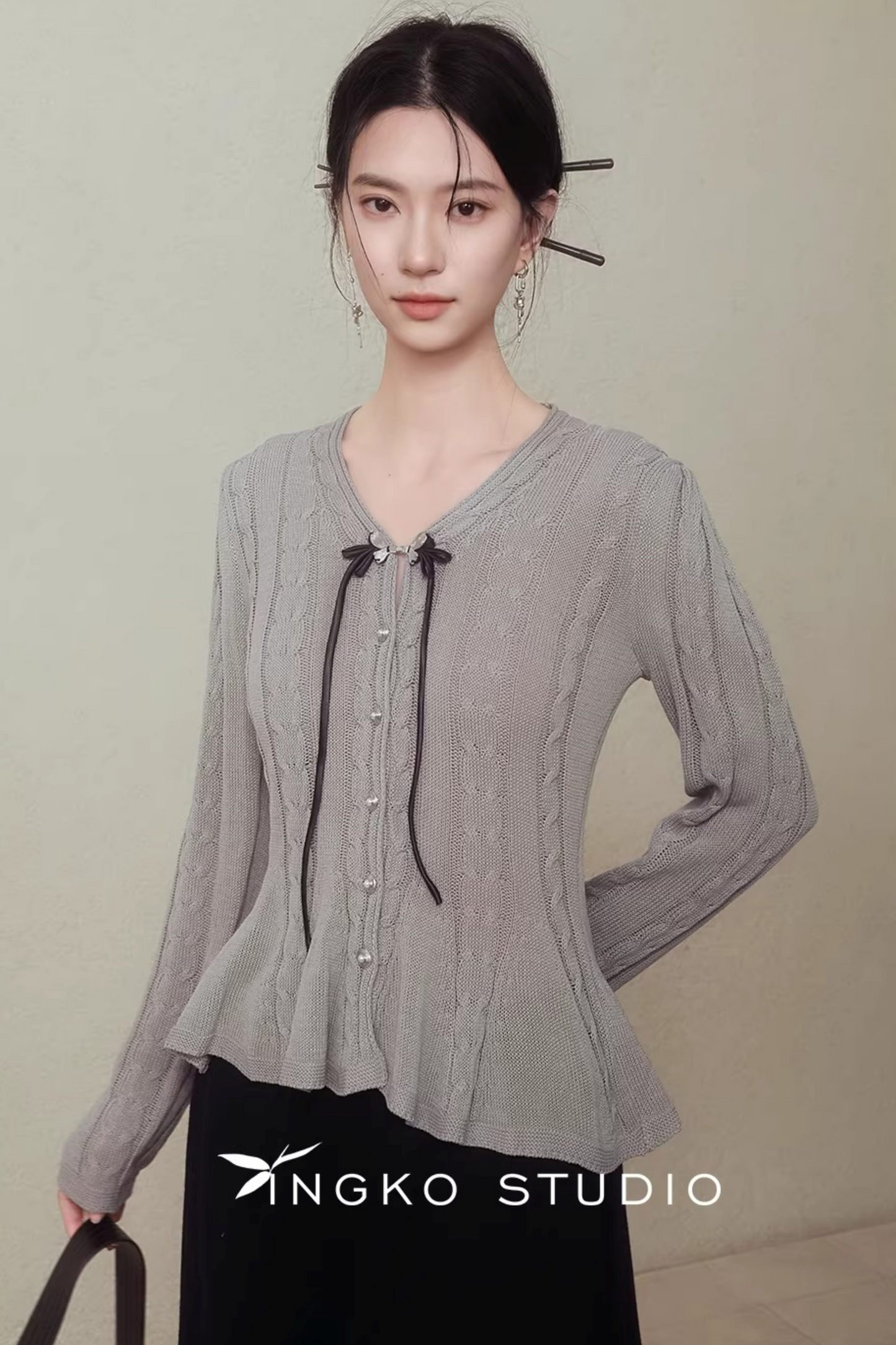 Ingko Cloud Gray Knit Cardigan