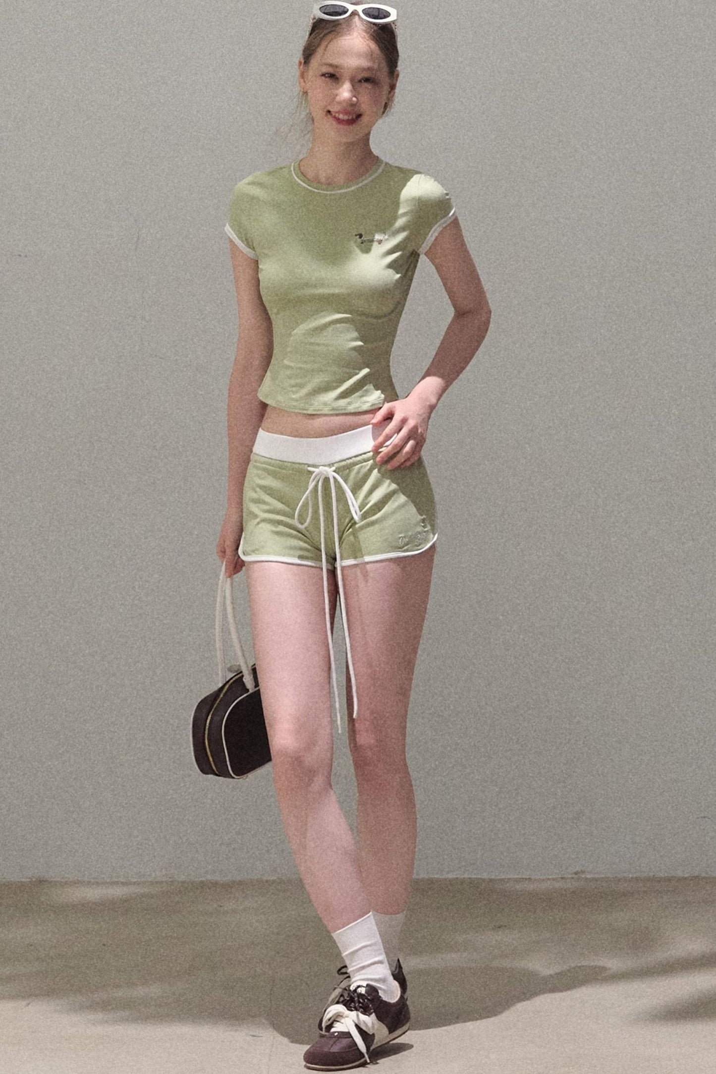 Active Round-Neck Set-Up