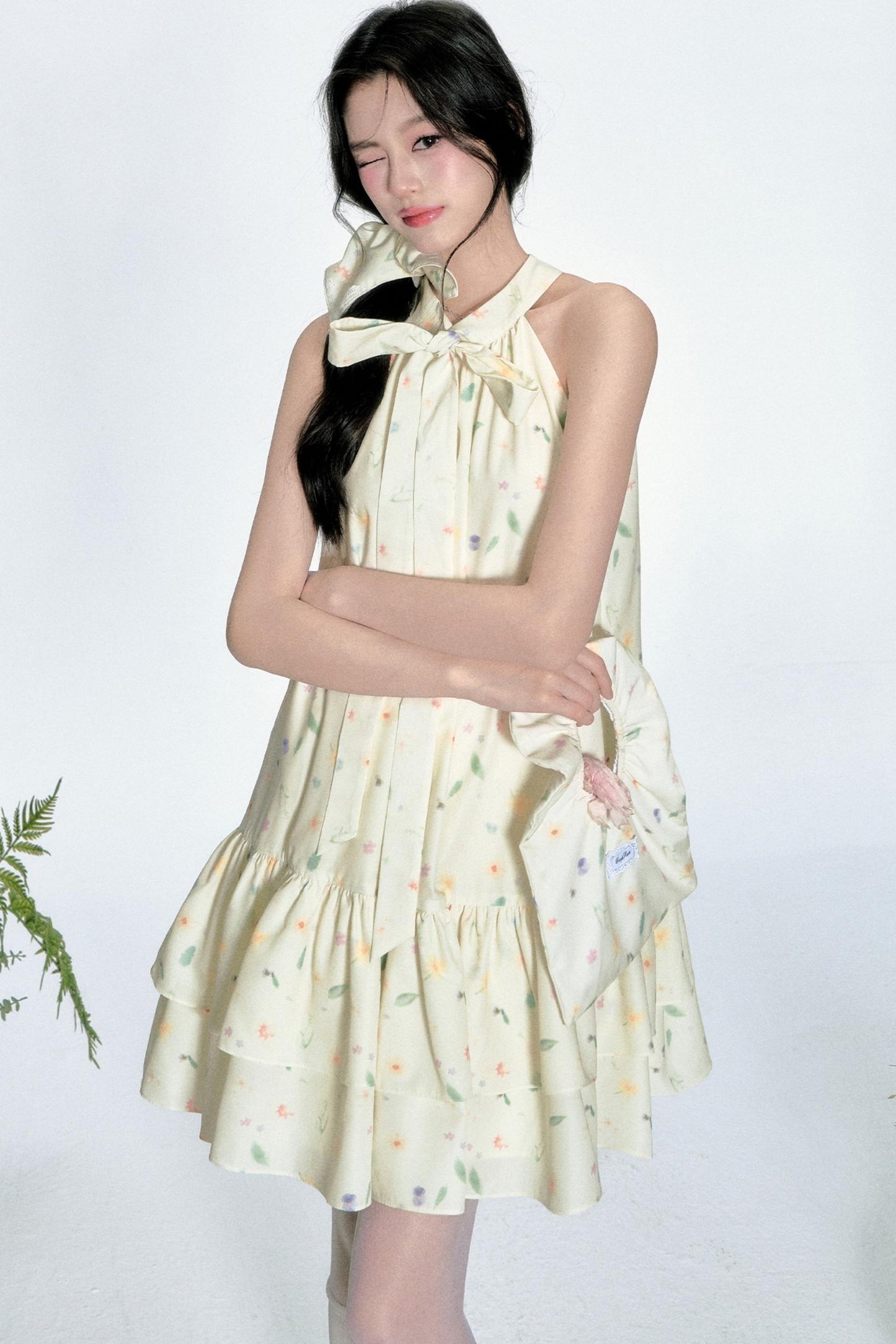 Charm Floral Wristlet Bag