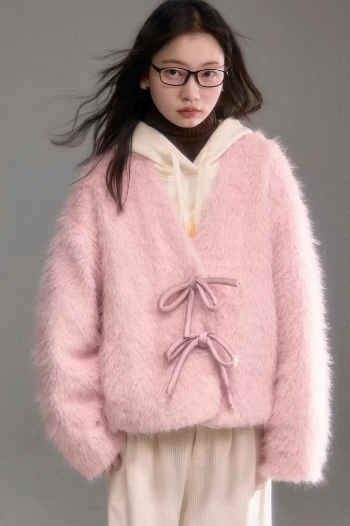 Three-Dimensional Bow Fur Coat