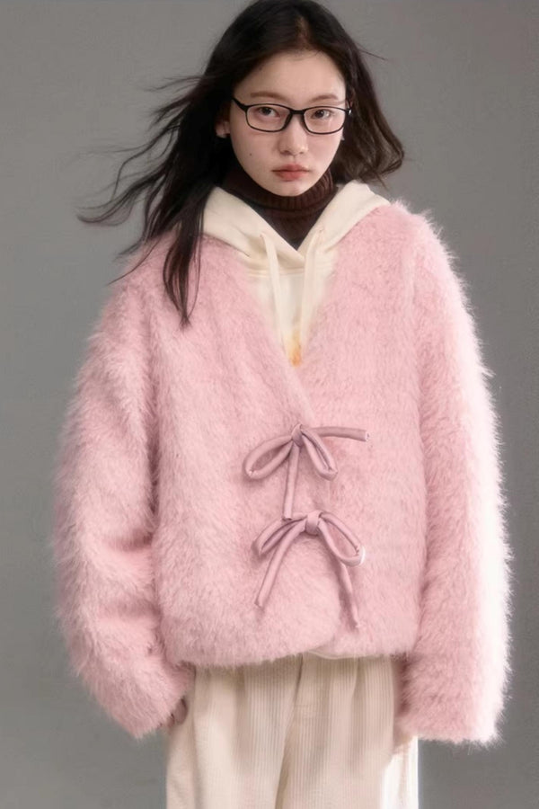 Three-Dimensional Bow Fur Coat