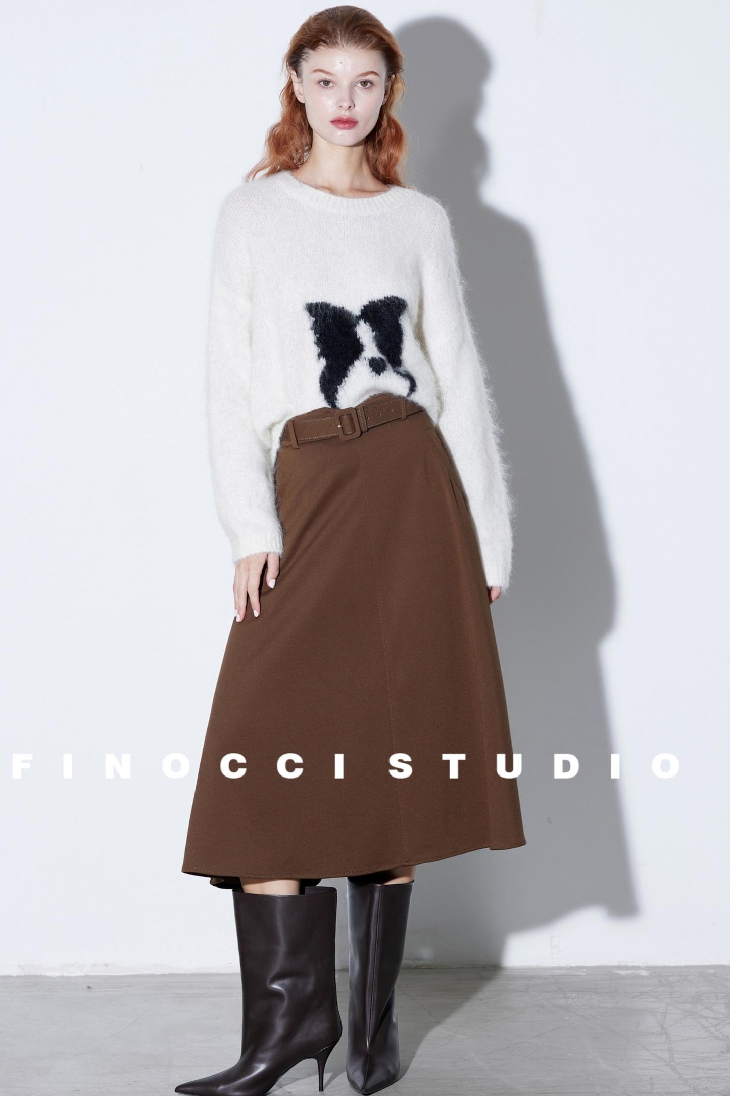 Mature High-Waisted Silhouette Skirt