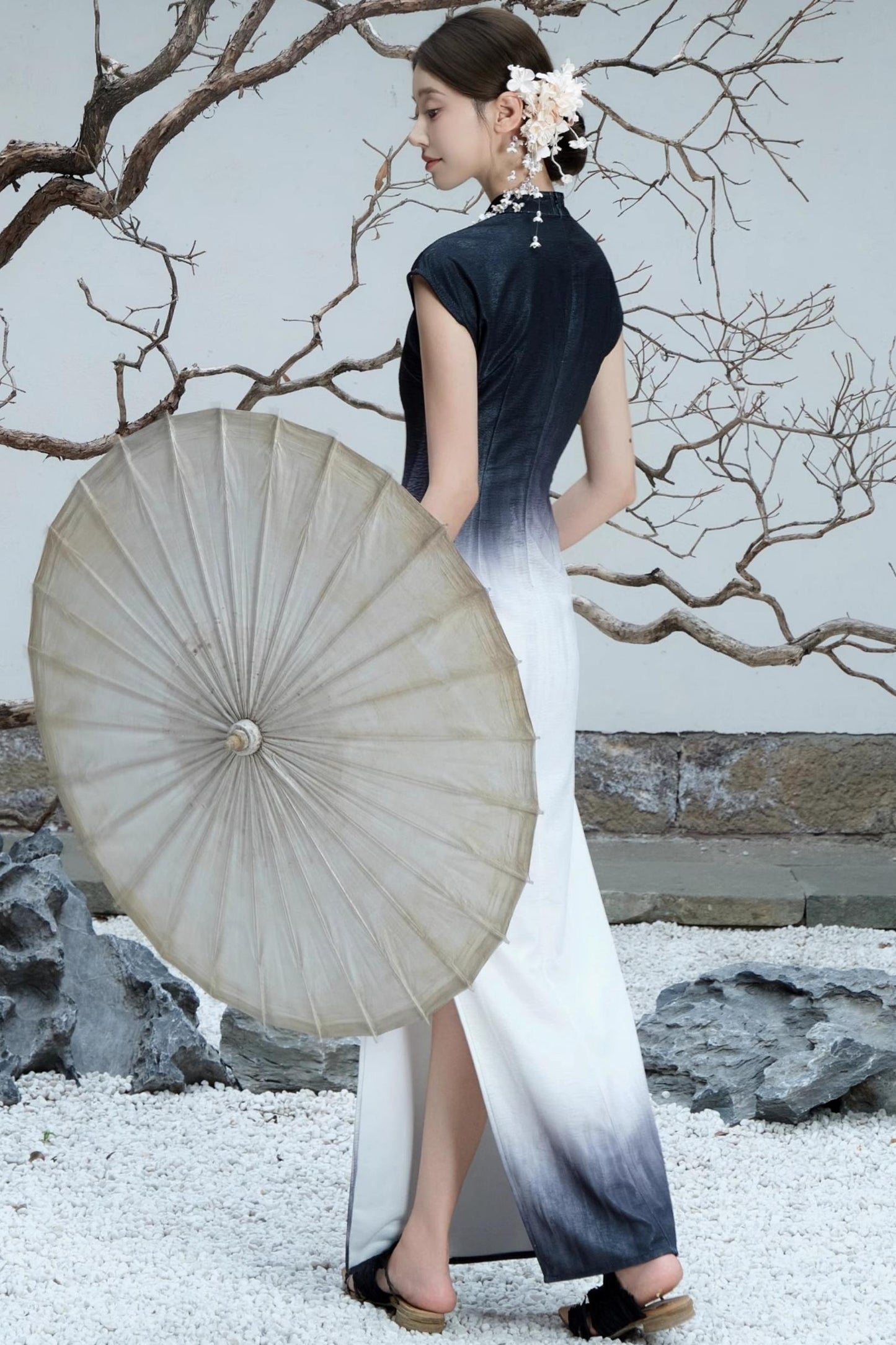 Elegant Gradient Cheongsam Dress