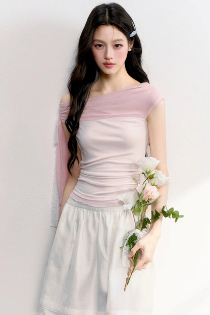 Blusa in pizzo con spalle scoperte color vino ciliegia