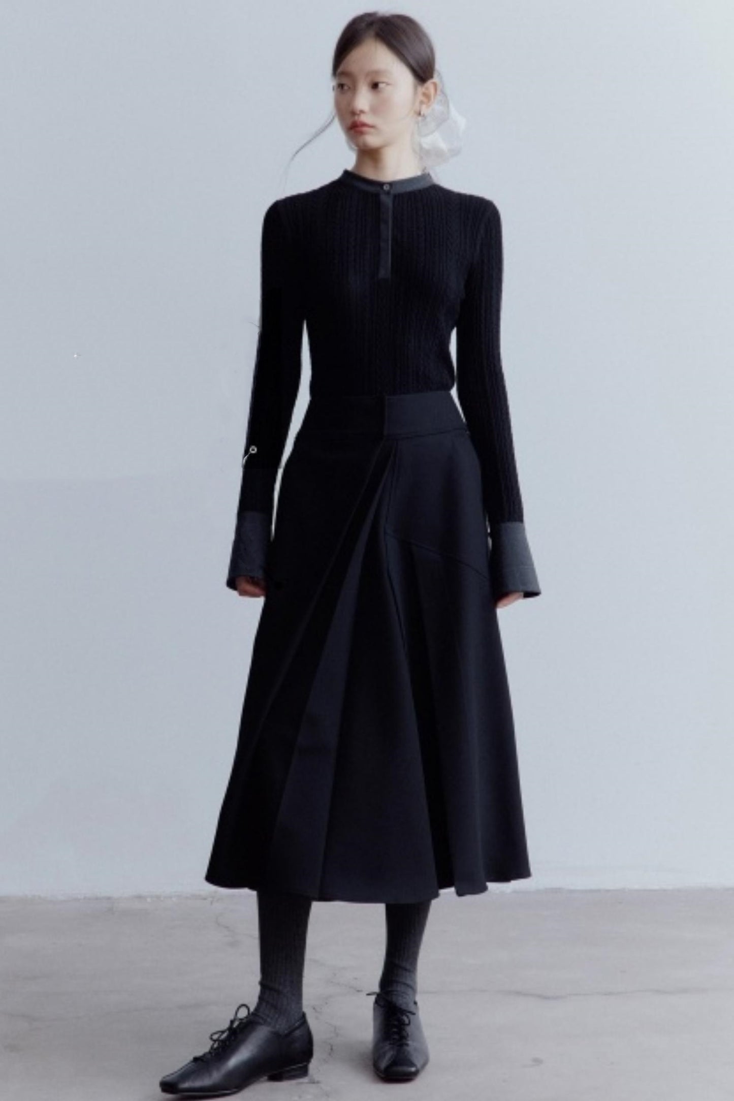 Elegant Black Wool Pleated Skirt