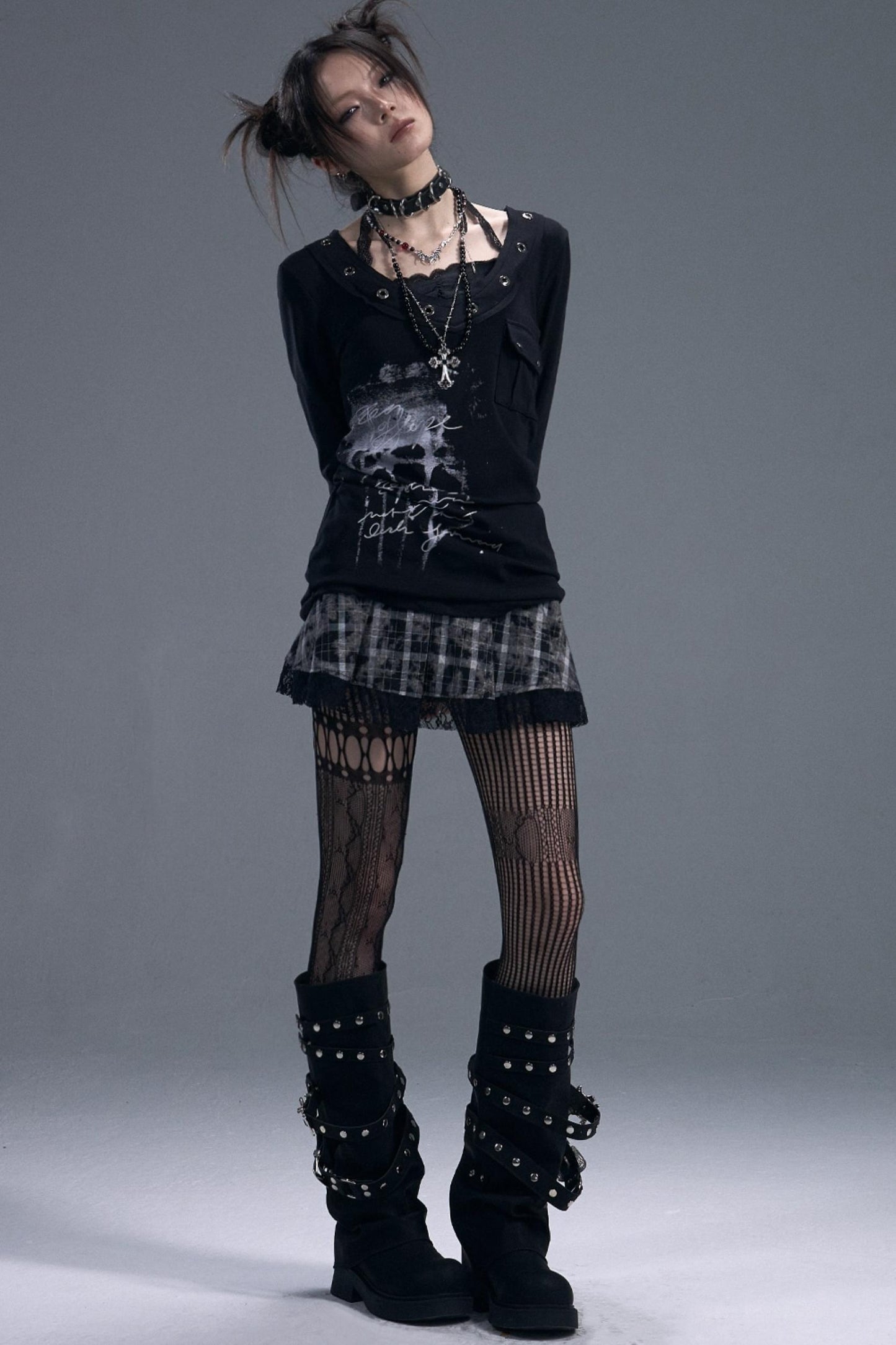 Dark Lace Halterneck Fake Two-Piece Top