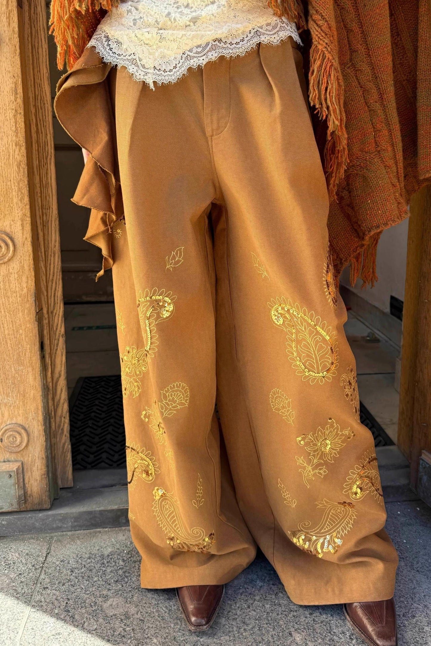 Cashew Flower Embroidered Wide-leg Pants