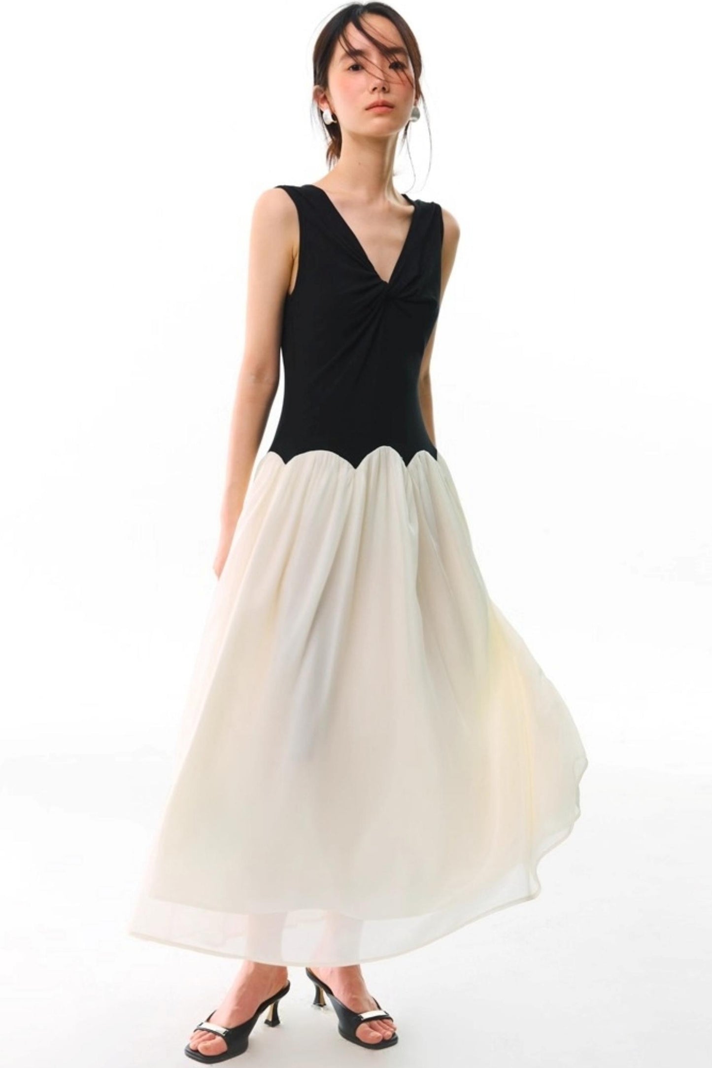 Sicilian Legend V-Neck Sleeveless Dress