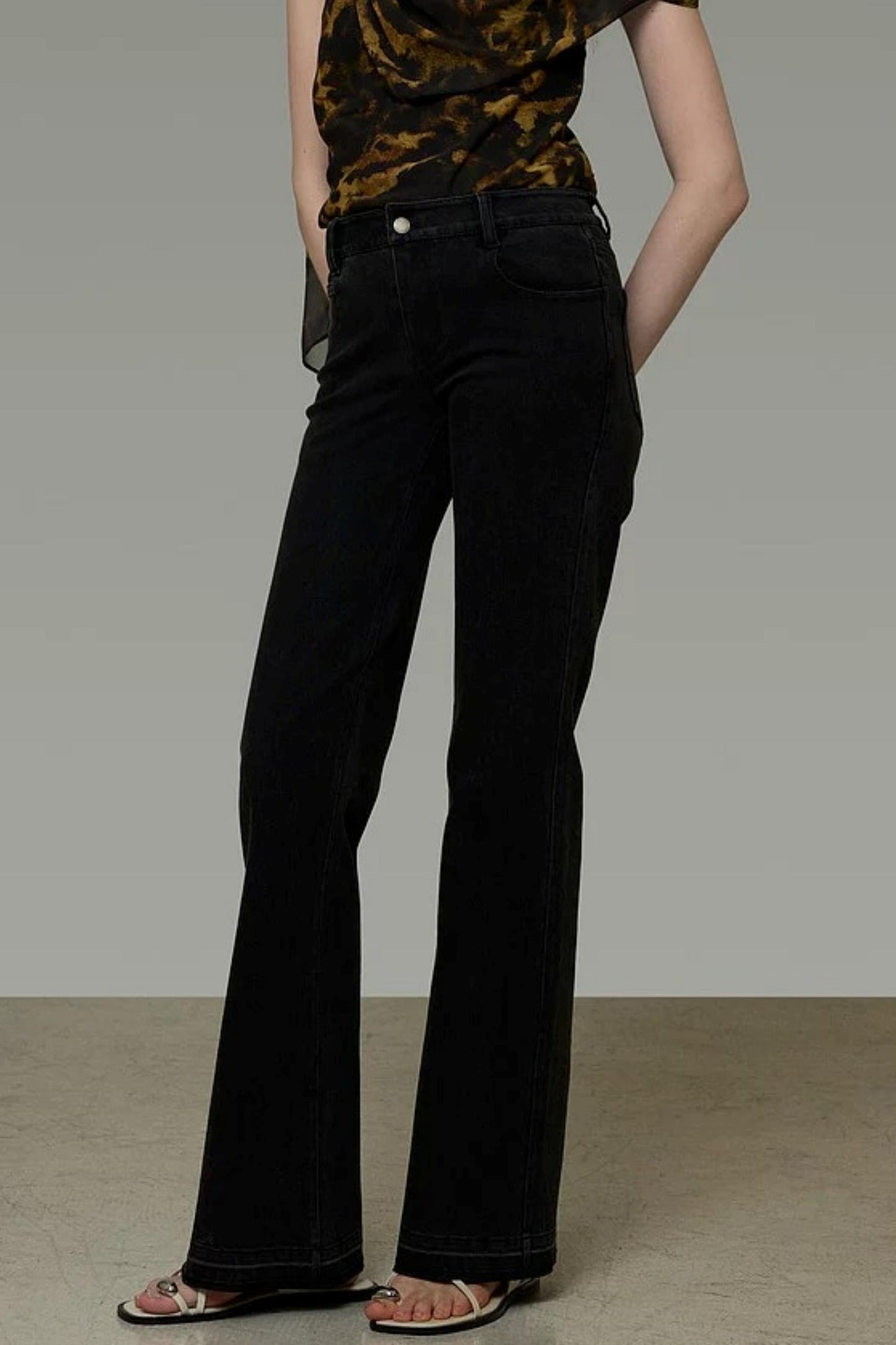 Slimming Flared Black Jeans