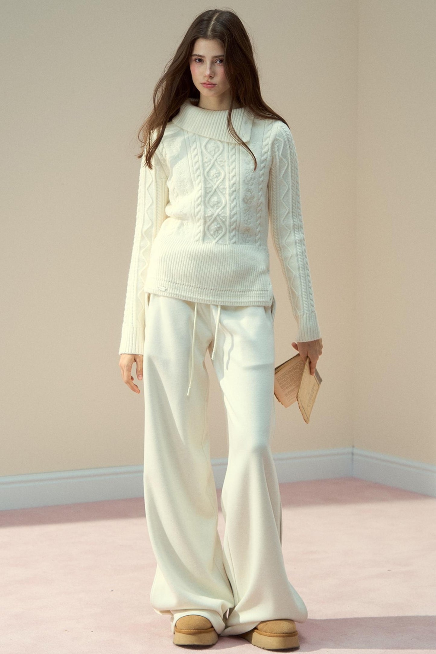 Feminine Line Vintage Knit Top