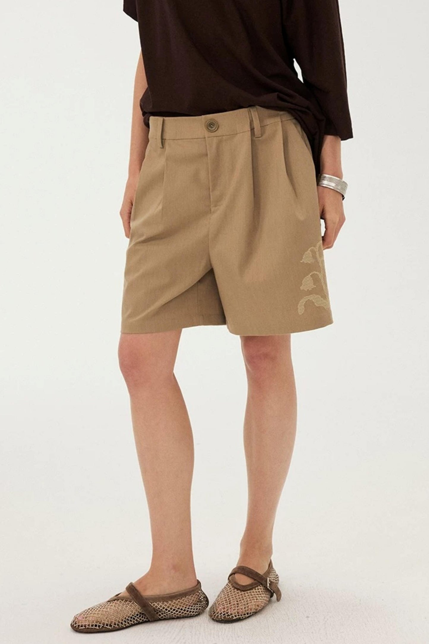 Pleated Coffee Wide-Leg Shorts