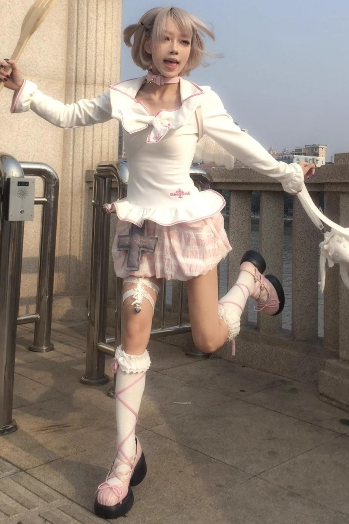 White Slim Square Neck Lace Top