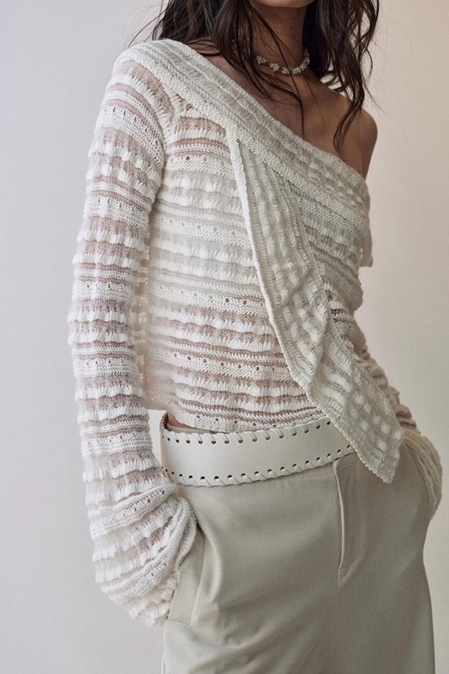 Clouds Knitted One-Shoulder Blouse