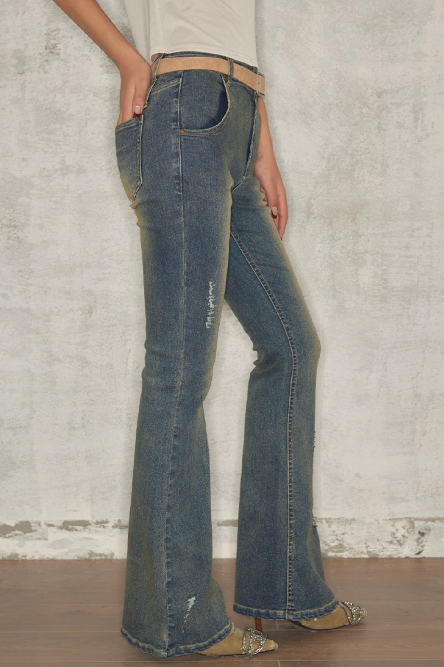 Retro Chic Distressed Skinny Jeans