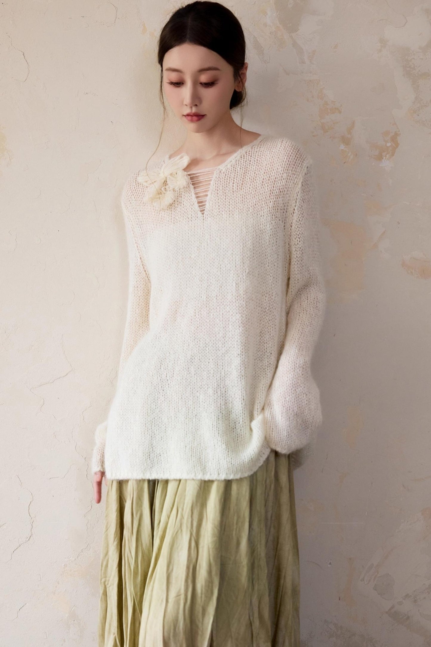 White Alpaca Wool Flower Sweater