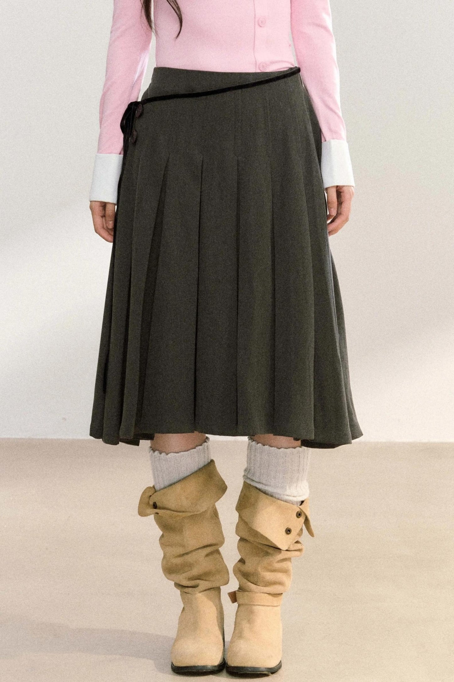 Edge Strap Pleated Midi Skirt