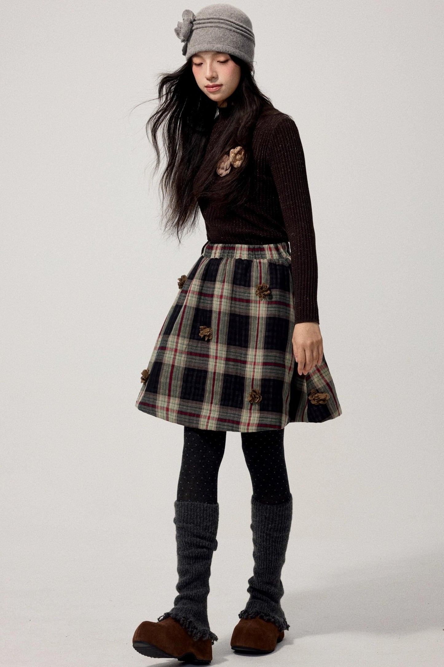 Detachable Corsage Turtleneck Sweater