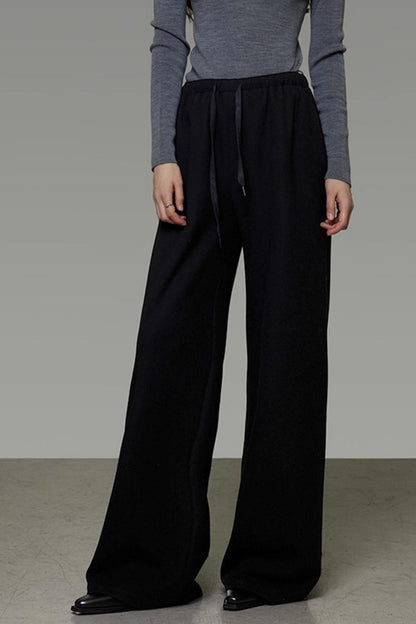 New High-Waisted Lace-Up Slacks