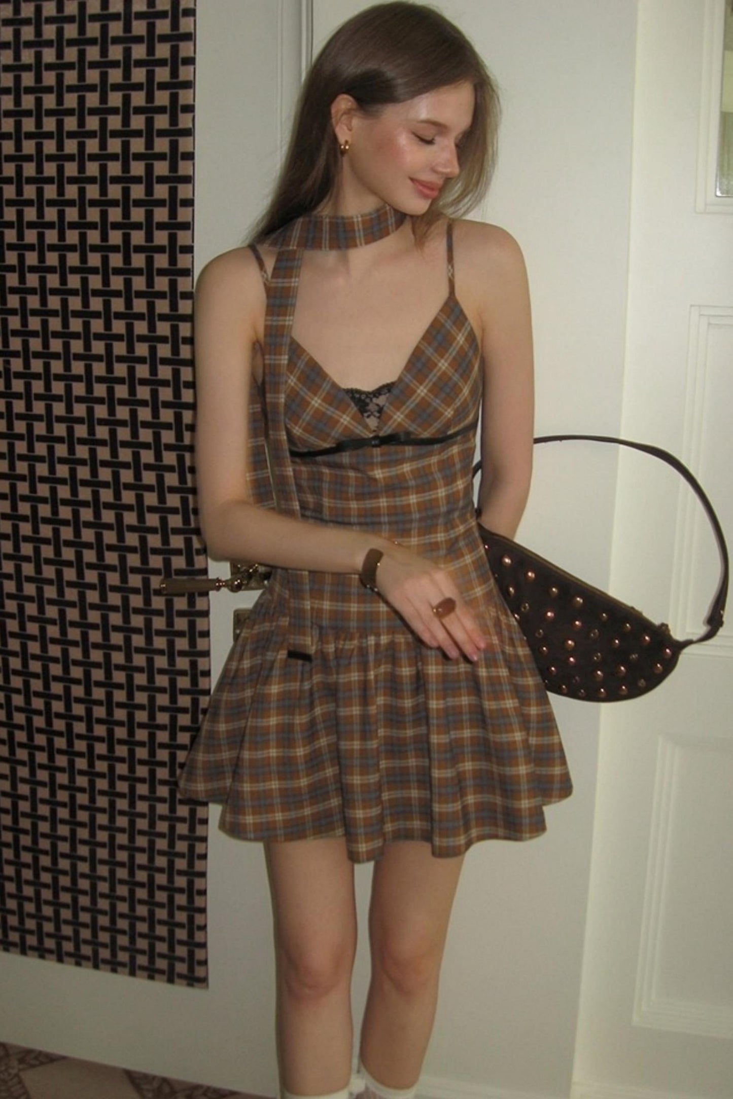 Uena Lace V-Neck Puffy Dress