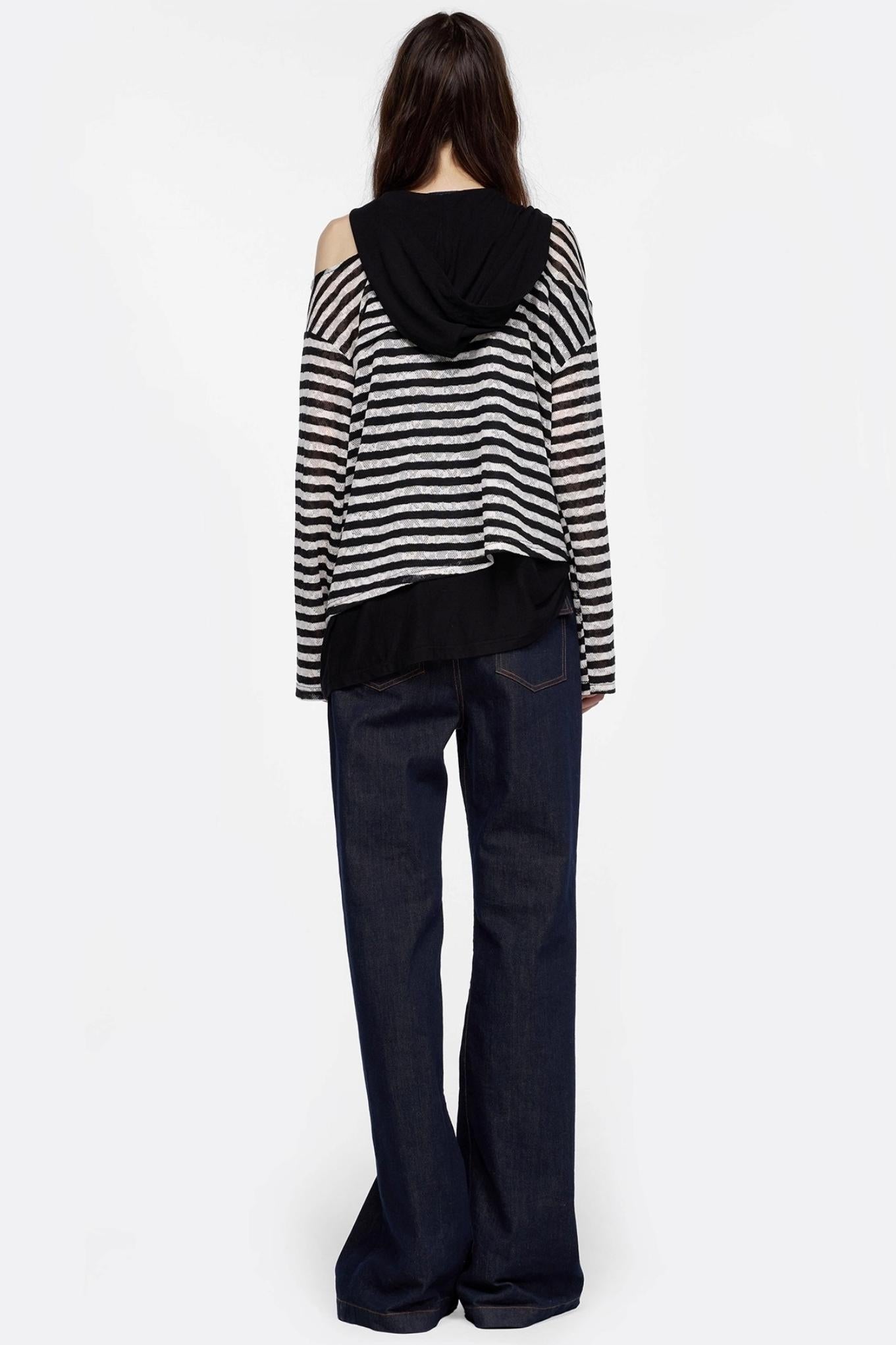 Spice Girl Style Off-the-Shoulder Top