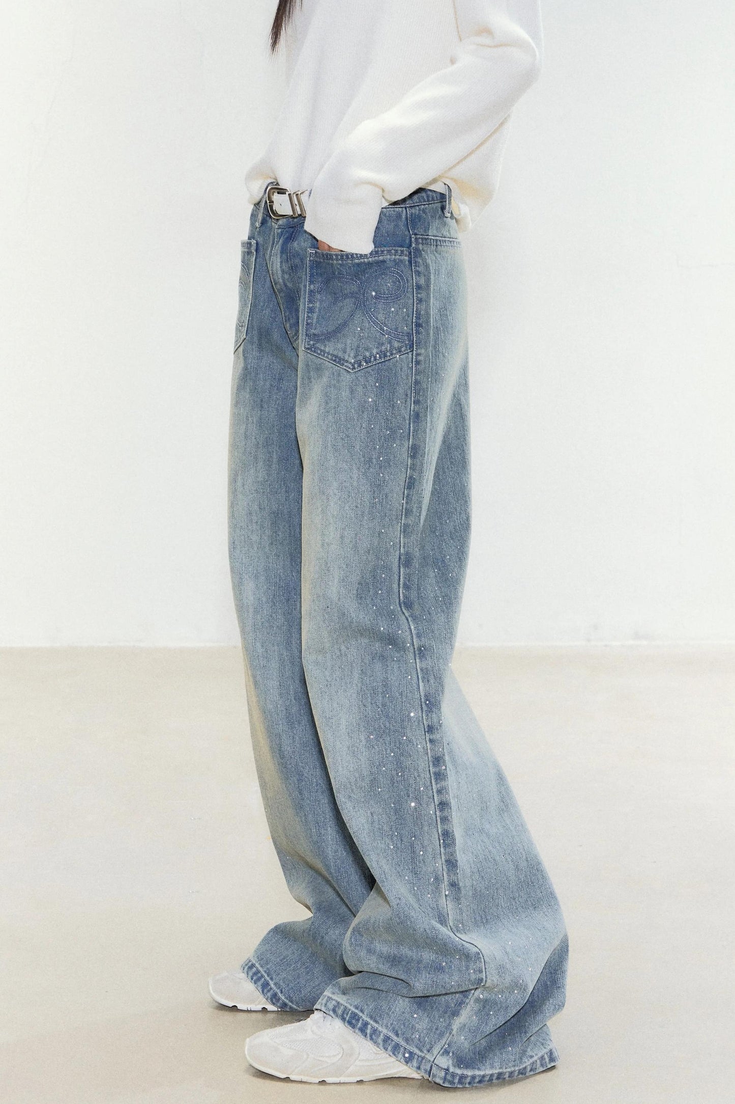 Shining Galaxy Distressed Jeans
