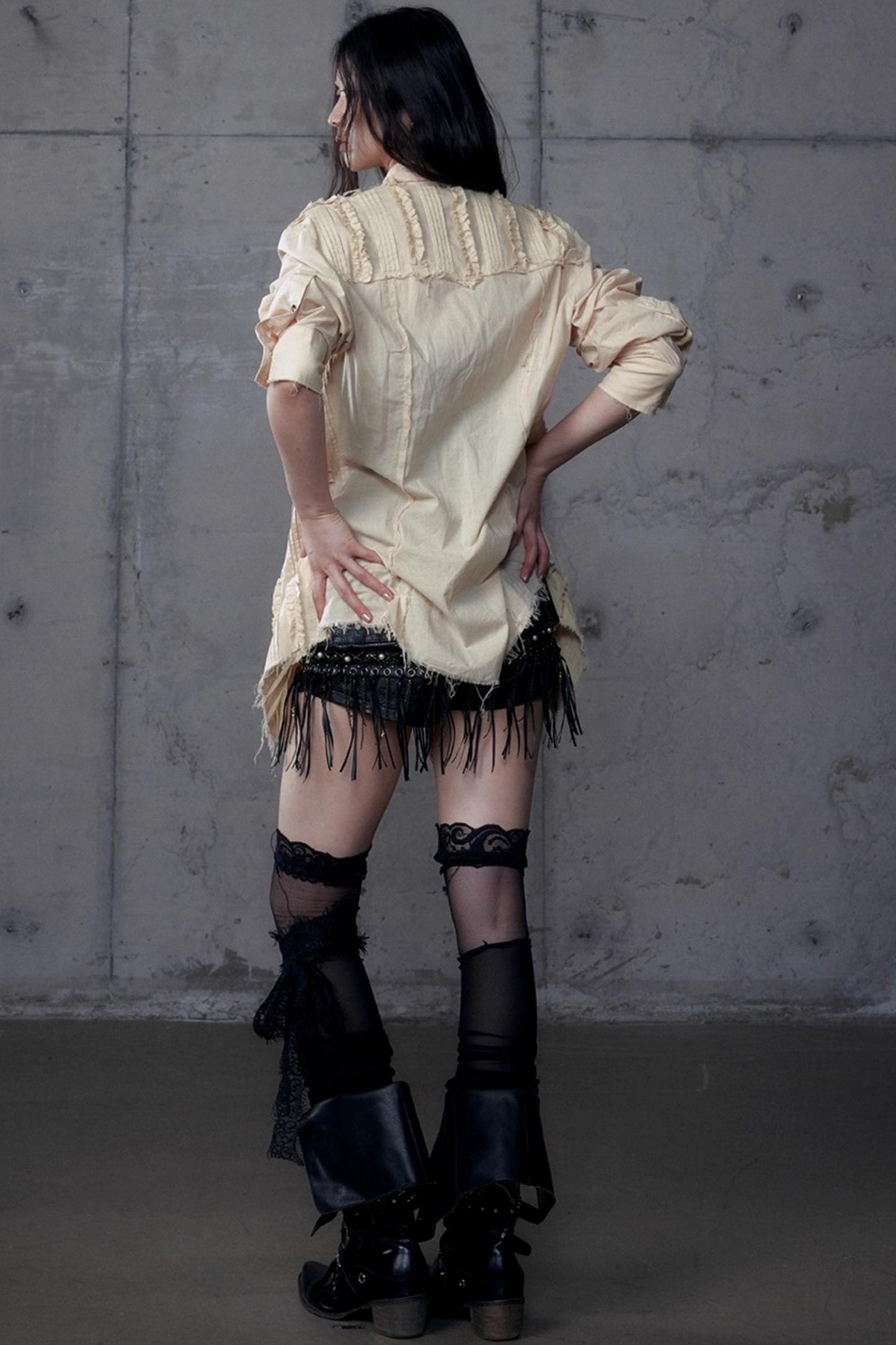 Vintage Lace V-Neck Bubble Sleeve Shirt