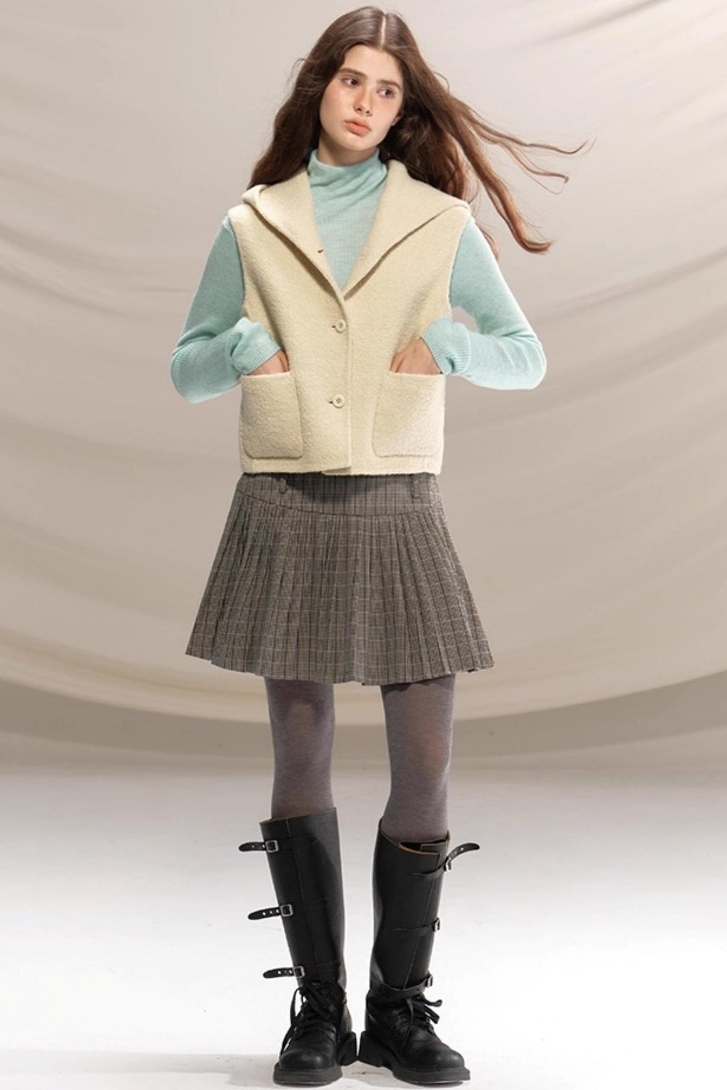 Seamless Wool Turtleneck Sweater