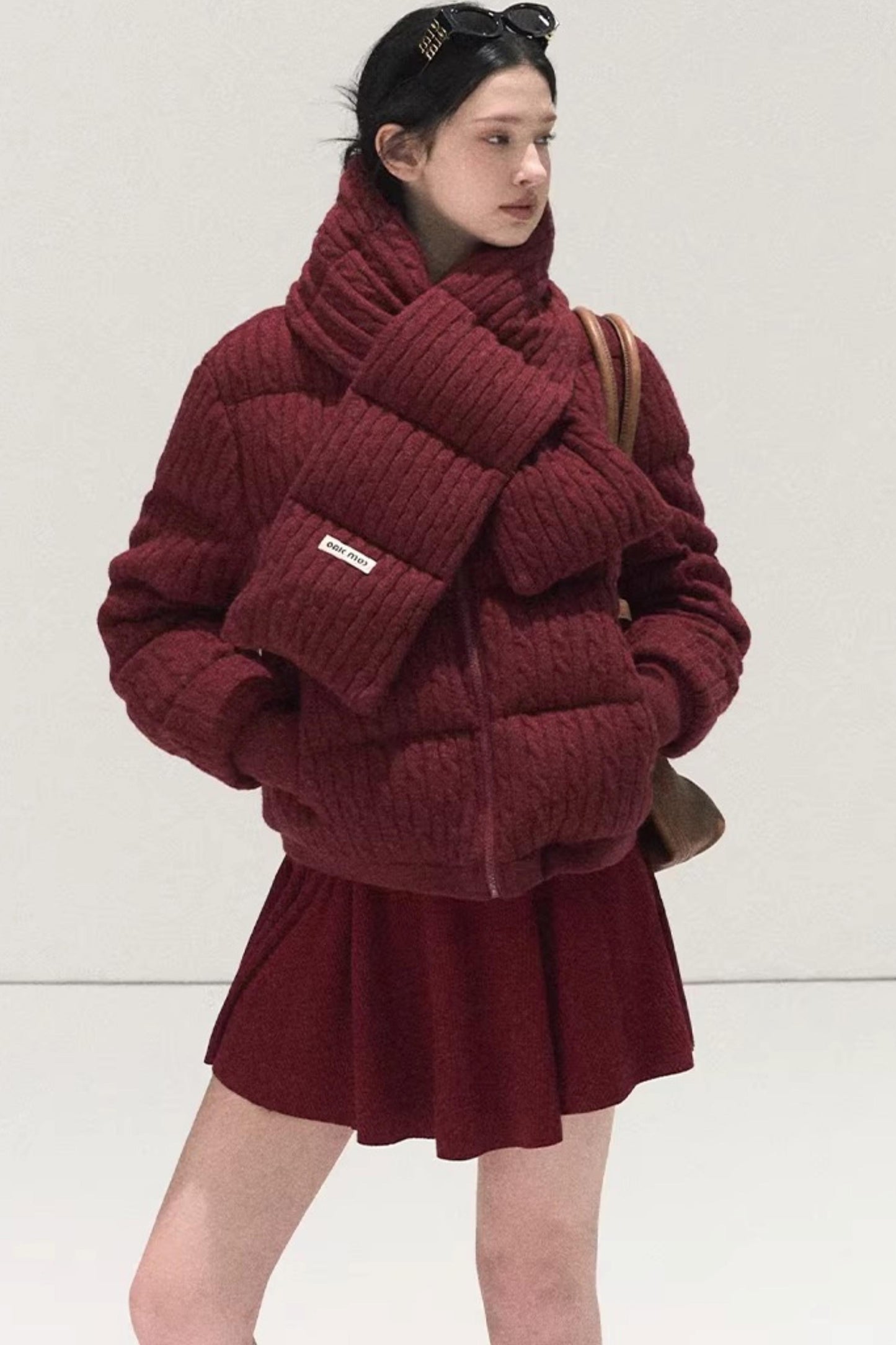 Gestreiftes Kleid mit Ballettkragen