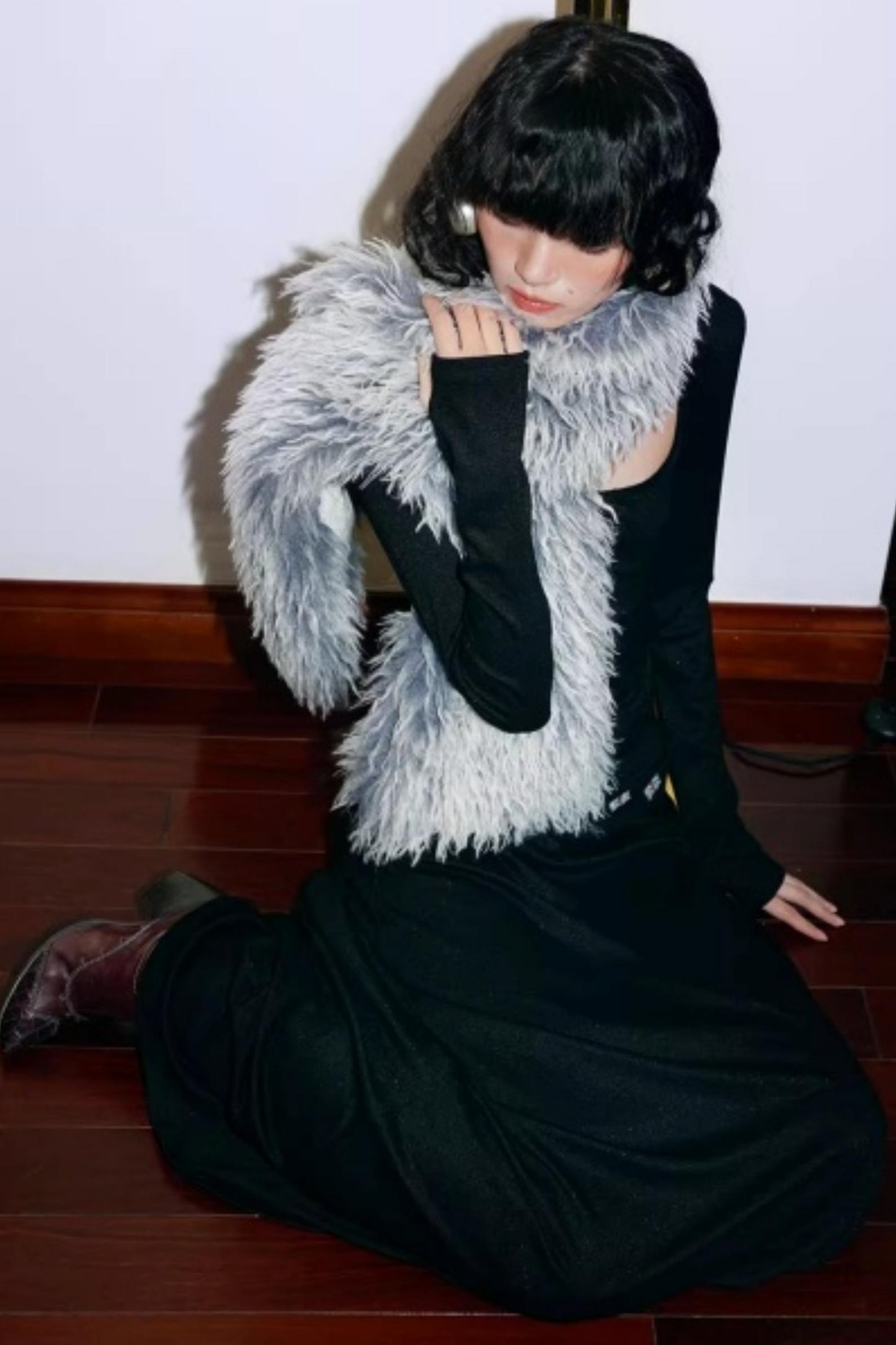 Vintage Lace-up Plush Scarf