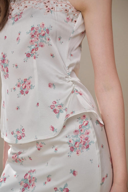 Comfortable Baby Powder Top & Skirt Set-Up