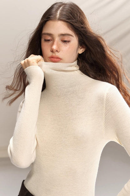 Seamless Wool Turtleneck Sweater