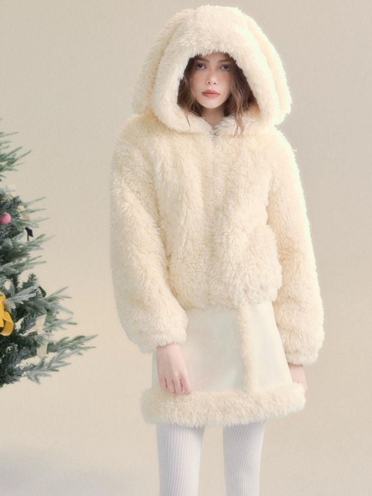 Cream-colored Warm Eco-Friendly Fur + Half Skirt