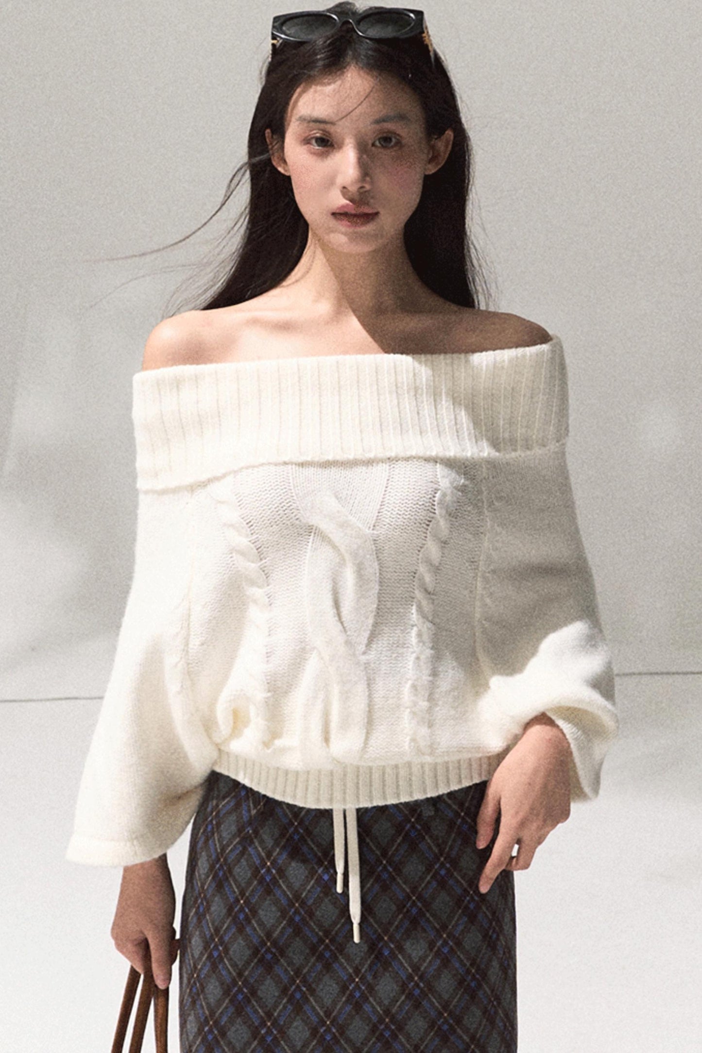 Moon Wool Twist Knit Cape Sweater Set-Up