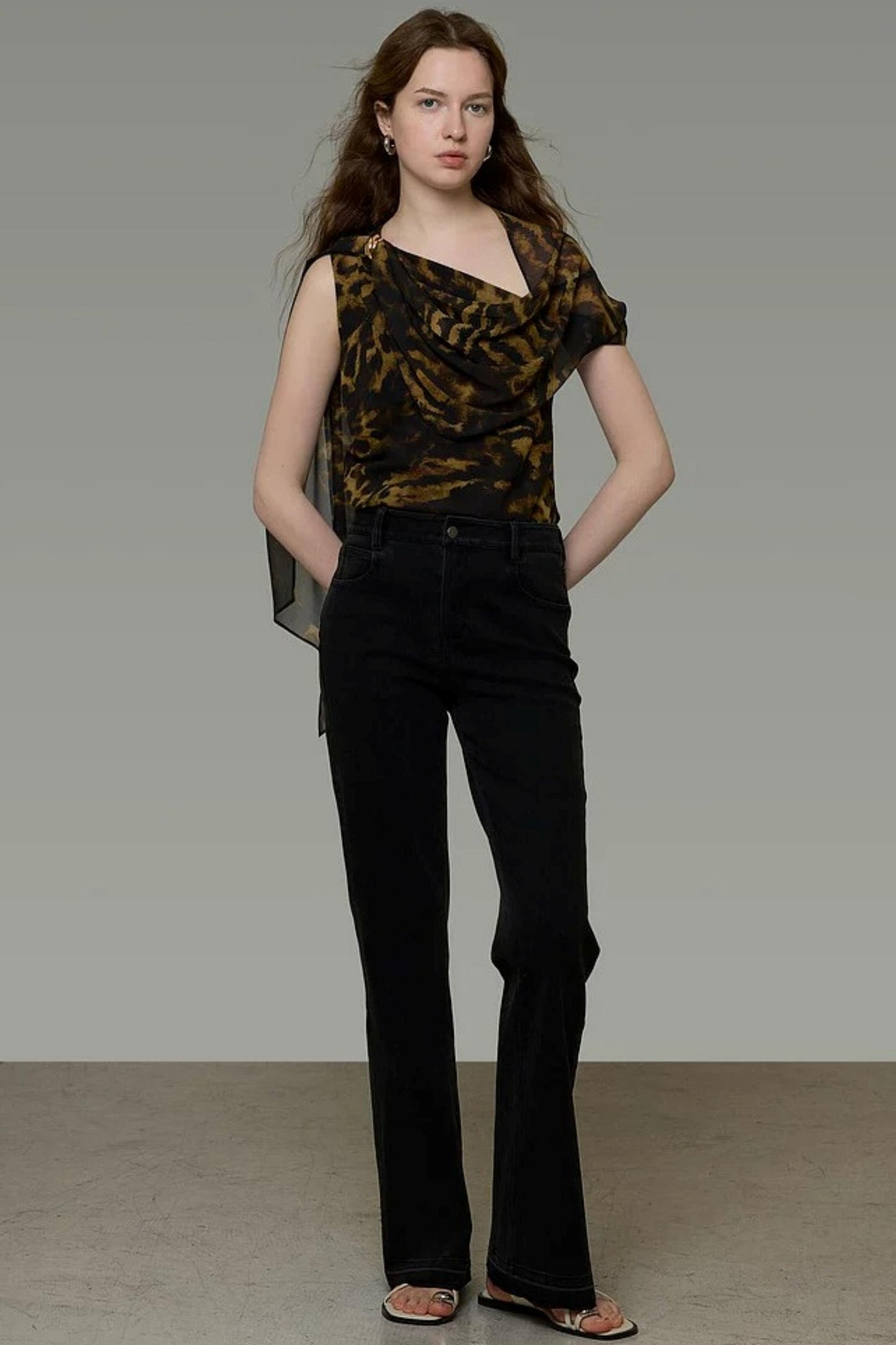 Slimming Flared Black Jeans