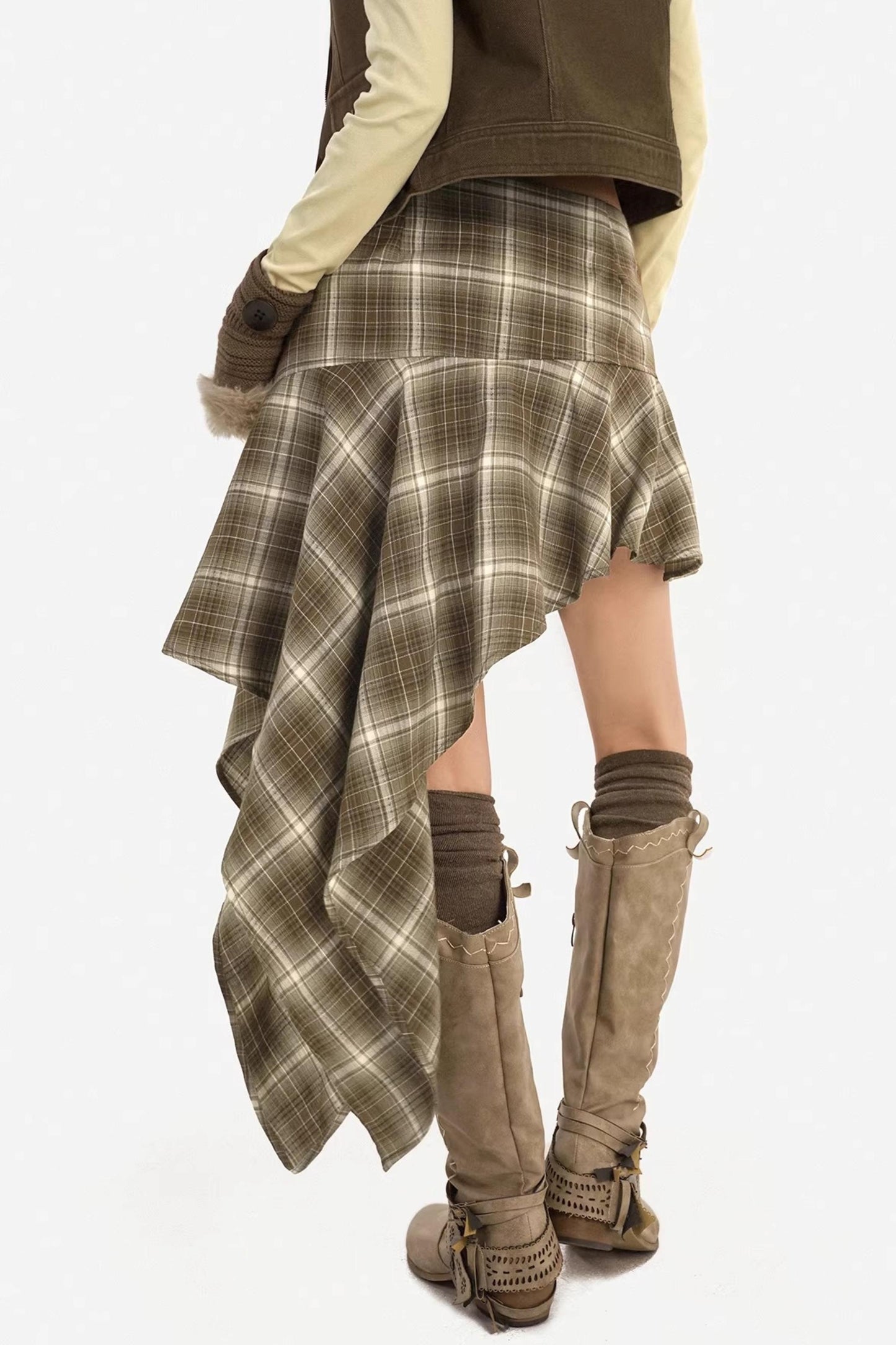 Retro Plaid Asymmetrical Skirt